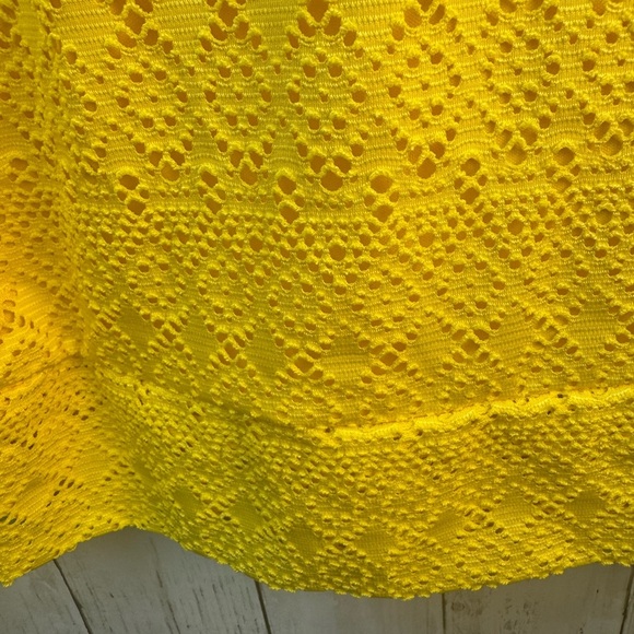 JM Collection Sunny Yellow Lace Blouse size Large - Picture 4 of 9
